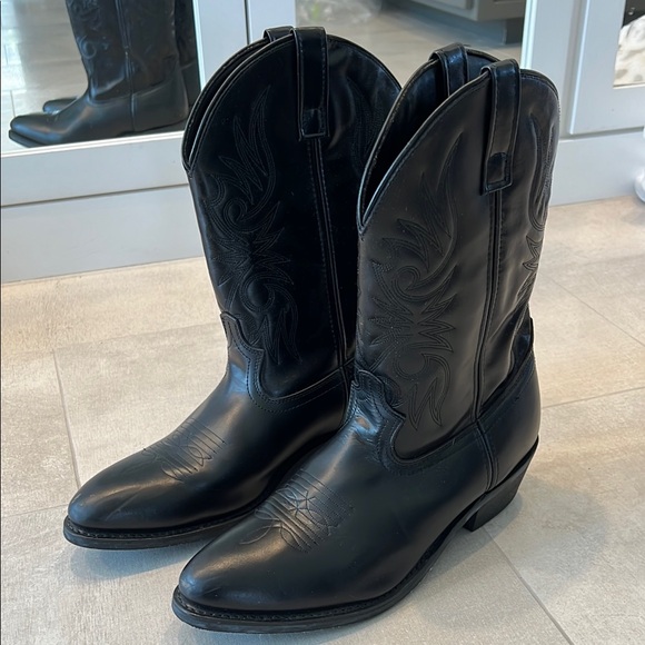 Classic Black Leather Cowboy Boots - Picture 5 of 12